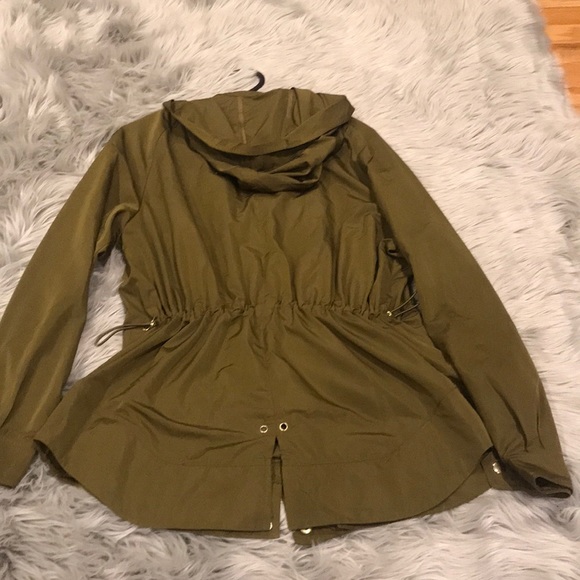 Light jacket. - Picture 3 of 4